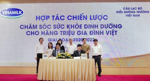 Vinamilk đẩy mạnh hợp tác để chăm sóc sức khỏe cho trẻ em và người cao tuổi